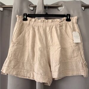 Time and Tru Women's Large Cream Shorts